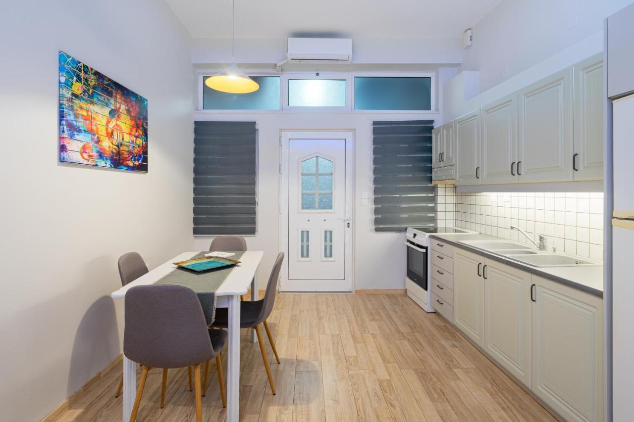 La Filarmonica Sitia Center Apartment Екстериор снимка